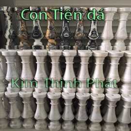 Con tiện đá bình dân