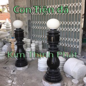 Giá đá hoa cương con tiện chi tiết cổ điển